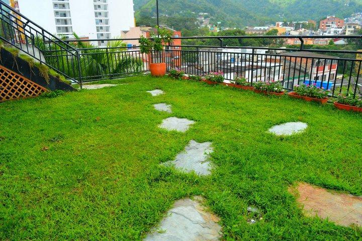 Casa Morales Hotel Internacional Y Centro De Convenciones اباغويه المظهر الخارجي الصورة A rooftop garden in Kathmandu, Nepal