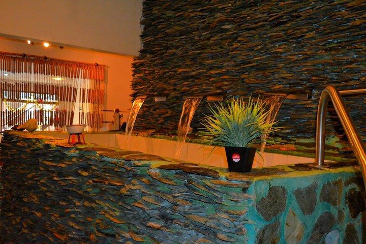 Casa Morales Hotel Internacional Y Centro De Convenciones اباغويه المظهر الخارجي الصورة Fountain at the entrance of the hotel