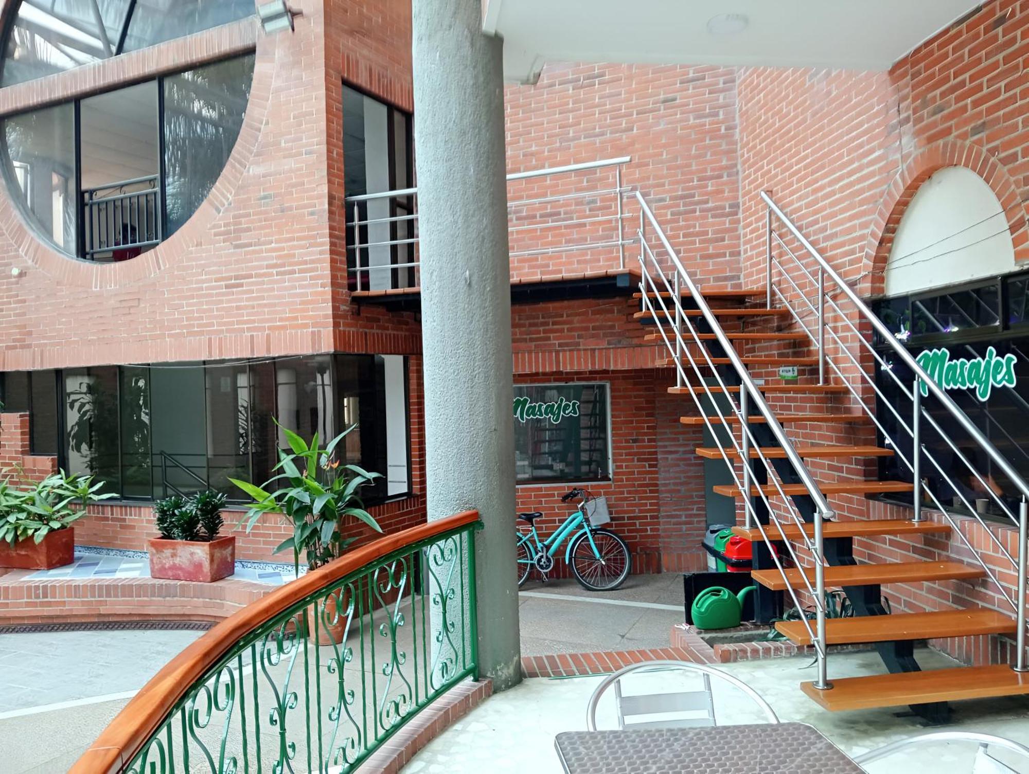 Casa Morales Hotel Internacional Y Centro De Convenciones اباغويه المظهر الخارجي الصورة Interior of the library