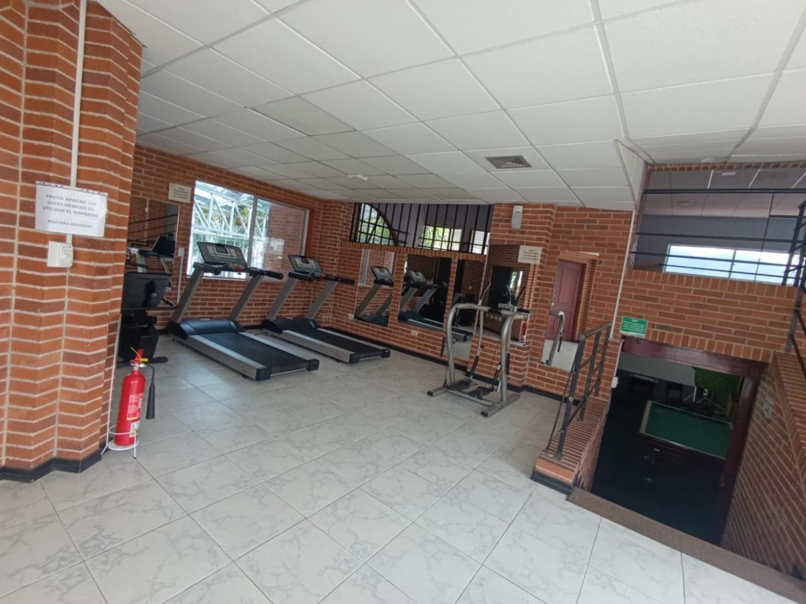 Casa Morales Hotel Internacional Y Centro De Convenciones اباغويه المظهر الخارجي الصورة The gym at the University of the South Pacific